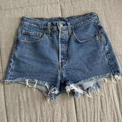 Blue Levi’s 501 Shorts Women’s