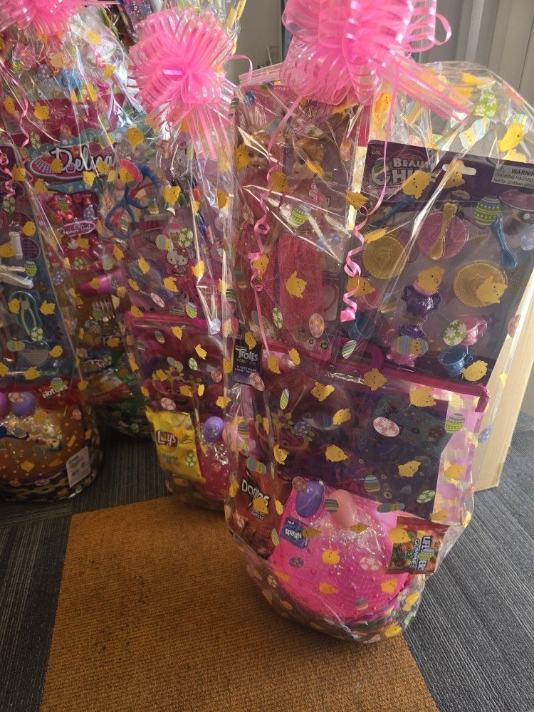 Boy And Girl Easter Baskets