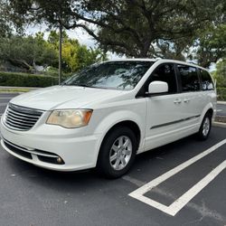 2012 Chrysler Town & Country