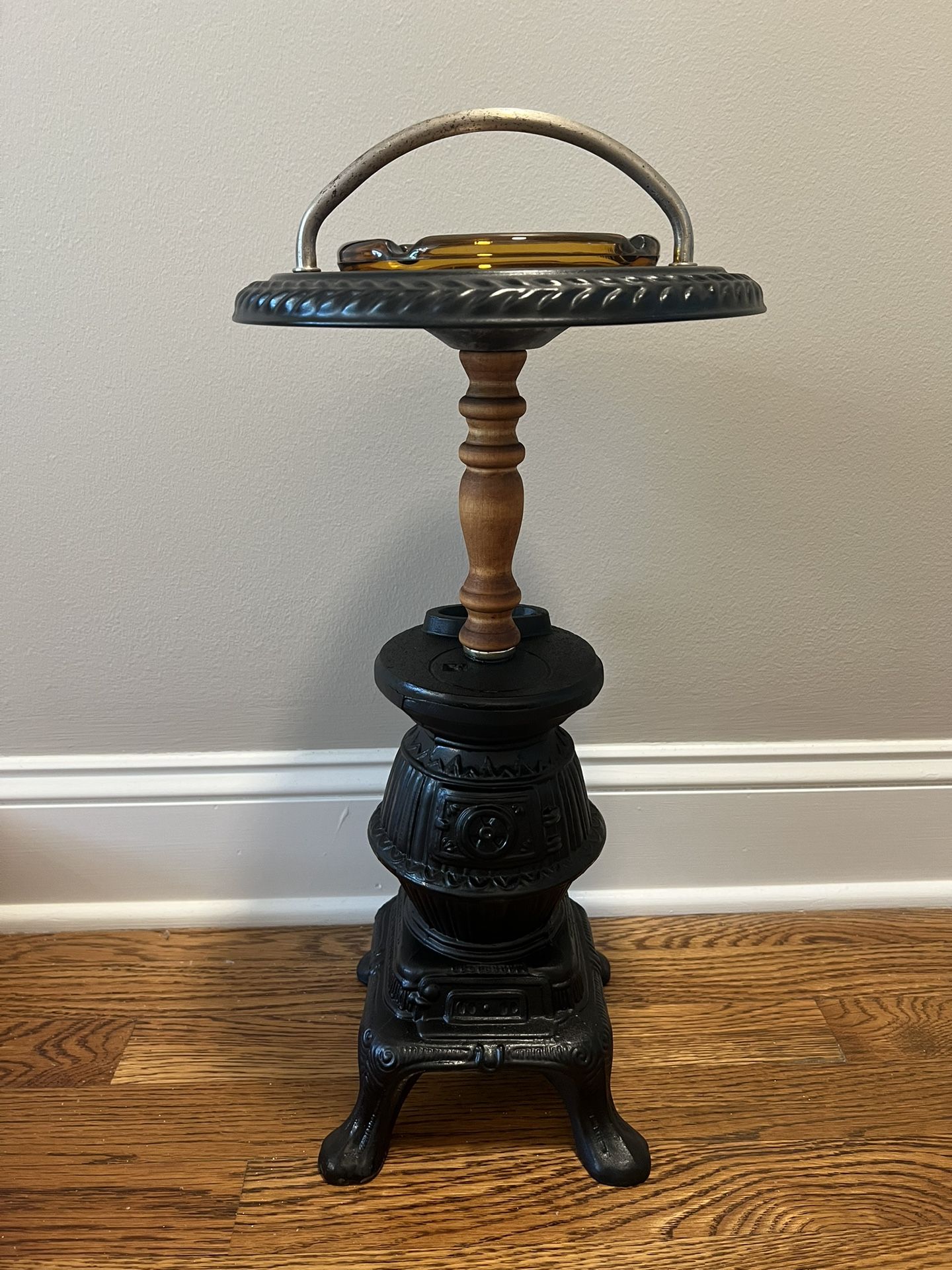 Vintage Cast metal Pot Belly Stove Smoking Stand floor Original Amber Ashtray Ashtray / Cigar / Pipe Ashtray Stand - Excellent Condition Black 1970’s