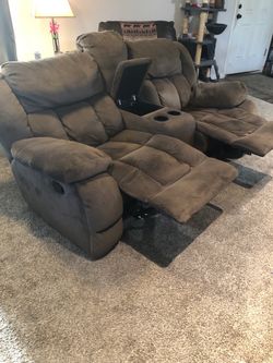 Recliner loveseat