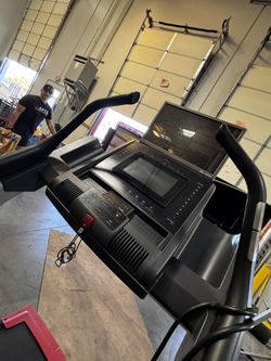 Free motion Treadmill