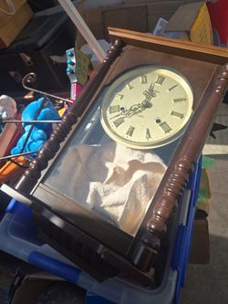 Wood wall clock