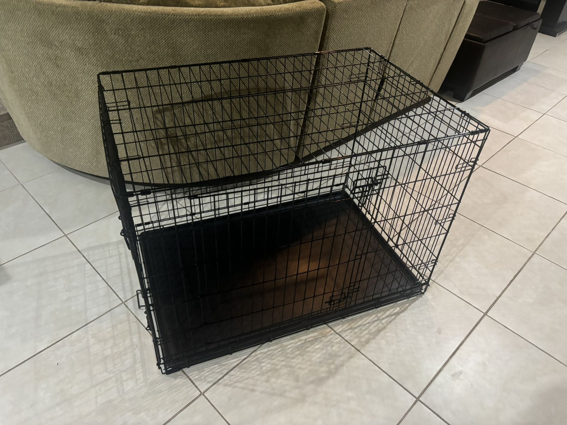 Large pet crate dog cage kennel 42” long 28” wide 30” tall double door