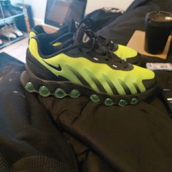 Nike Air Max  With Box 8.5 $65 New