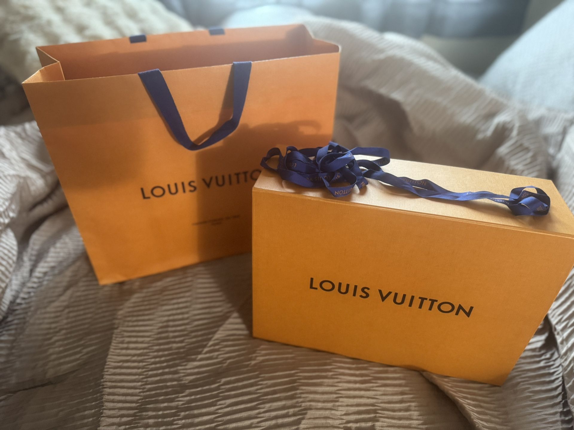 Louis Vuitton Gift bag and box