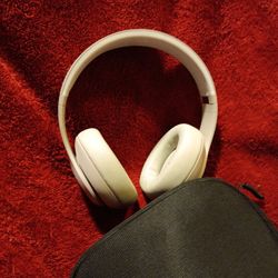 Beats Studio Pro 