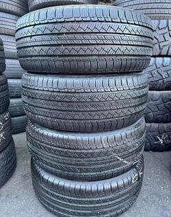 235/65/18 Bridgestone 📍📍 Vendo un set de llantas con 80% de vida las 4 📍🌟