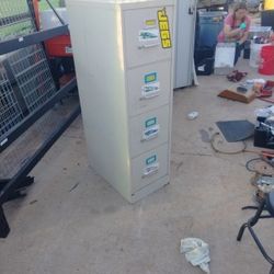 Staples 4 Drawer Filing Cabinet