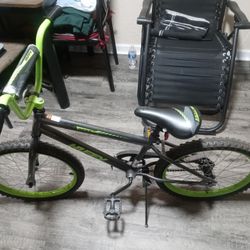 HUFFY ROCK IT V20 BOYS BIKE LIME GREEN & BLACK 