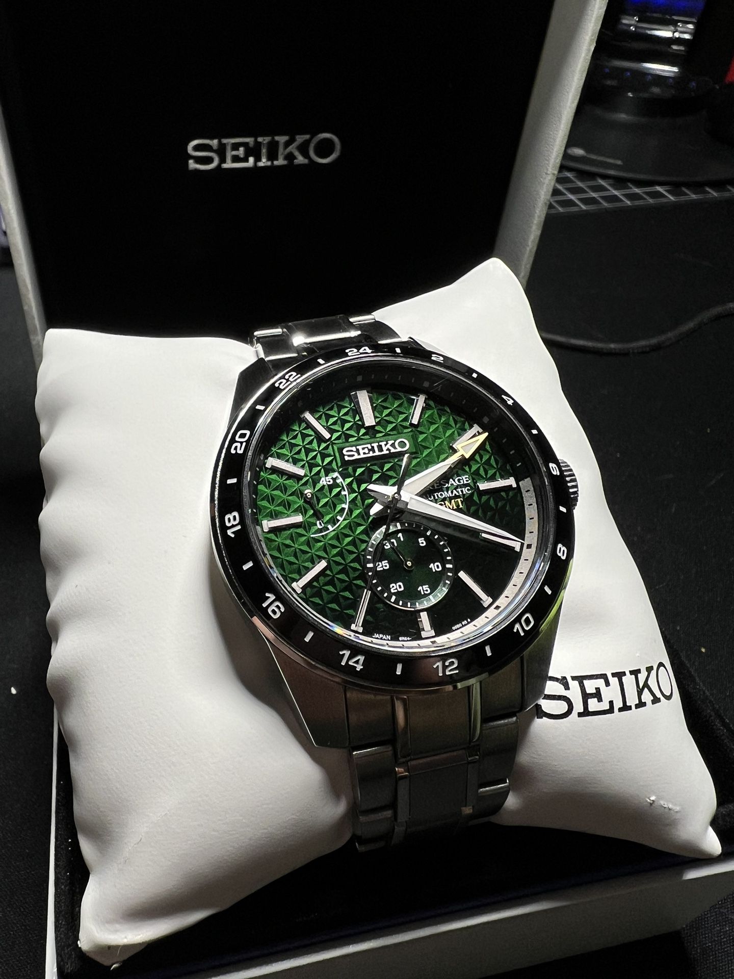 Seiko Presage Sharp Edge GMT Green Dial for Sale in Winter Springs, FL -  OfferUp