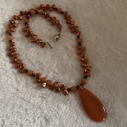 18” Gold Nugget And Brown Amber Beaded Necklace With Amber Stone Pendant