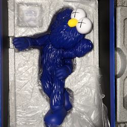 Kaws vinyl figure