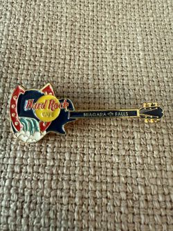 Vintage Hard Rock Cafe Pin. Canada