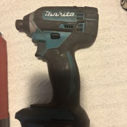 Makita 1/4 In Cordless Variable Sped Impact Drive