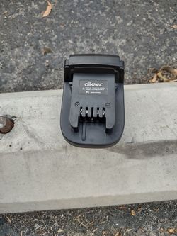 Adapter For Milwaukee 18v Power Tools To Take 20v DeWalt Batteries New $25 (Firm)