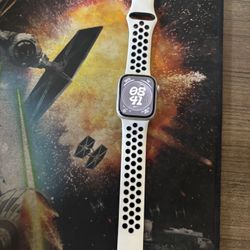 Nike Apple Watch Series 7