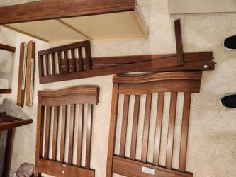 Free: Crib portion Of Convertible Bed