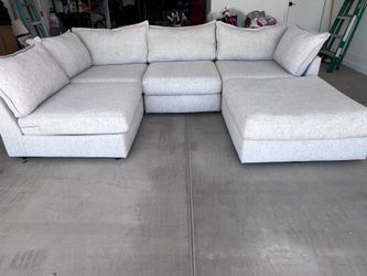 Modular sectional