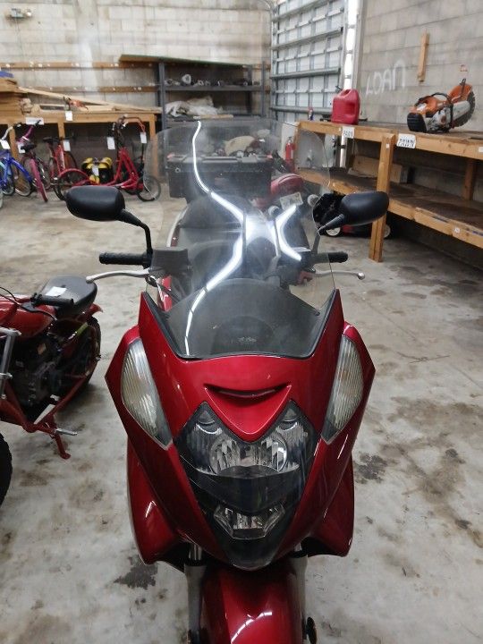 Honda Silverwing 600