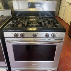 Frigidaire Gallery Gas Stove/ Estufa De Gas