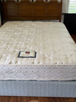 USED QUEEN SIZE STEARN FOSTER MATTRESS ONLY
