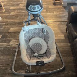 Graco Baby Swing With Vibration + Songs 