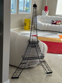 56” Eiffel Towel decor