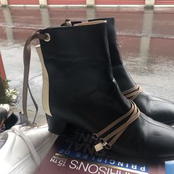 Lonais Women's Black and Tan Leather Boots Size 14