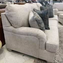 Traemore Linen Sofa