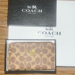 Coach Light And Dark Brown Medium Zip Wallet