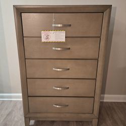 5 Drawer Dresser