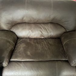 Recliner And Small Sectional Sofa 
