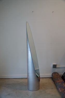 GAIA LIPSTICK MIRROR