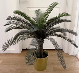 IKEA Fejka Artificial Palm Tree Plant with Brass Pot