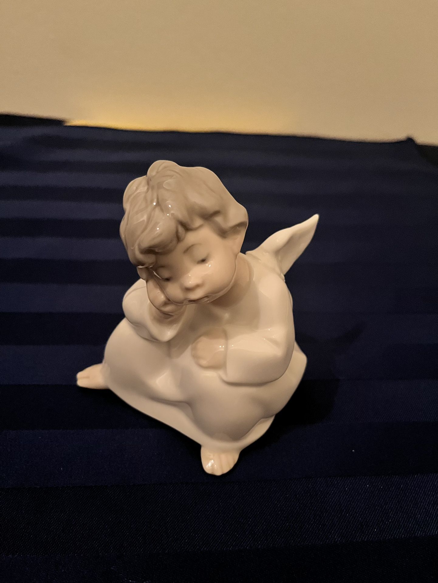 Angel Thinking Lladro Collectible 