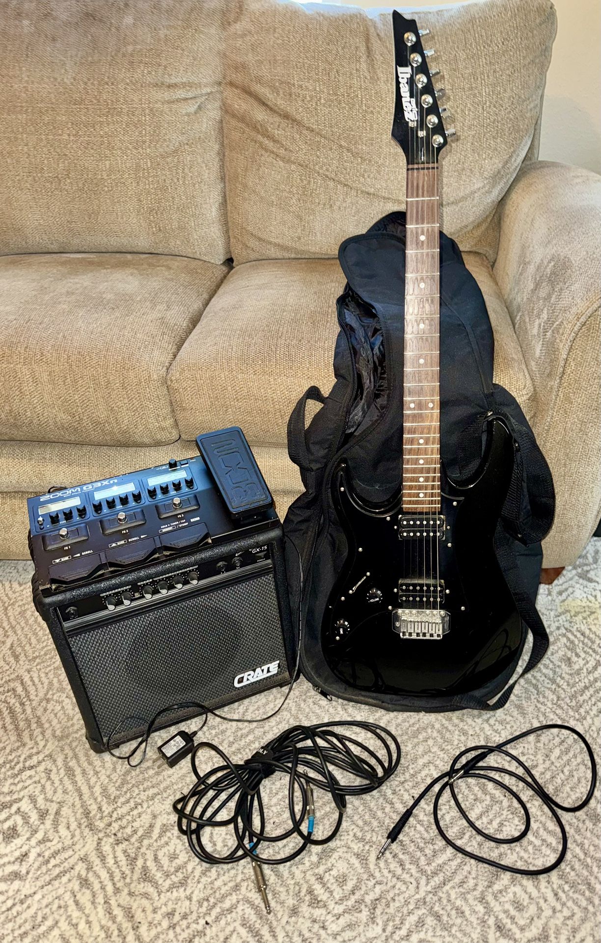 Ibanez Gio Lefty Electric Guitar with Zoom G3Xn, Crate GX-15 Amp & 2 New Audio Cords