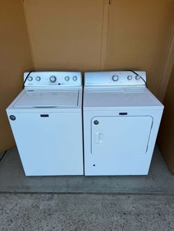 Maytag washer and gas dryer laundry set