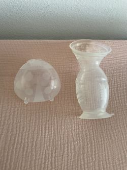Haaka Ladybug And Silicone Breast Pump Collector