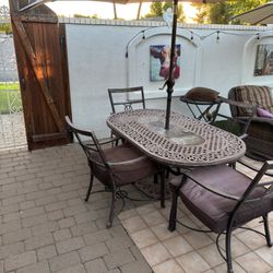 Iron Patio Table & 4 Chairs 99th Ave/Union Hills