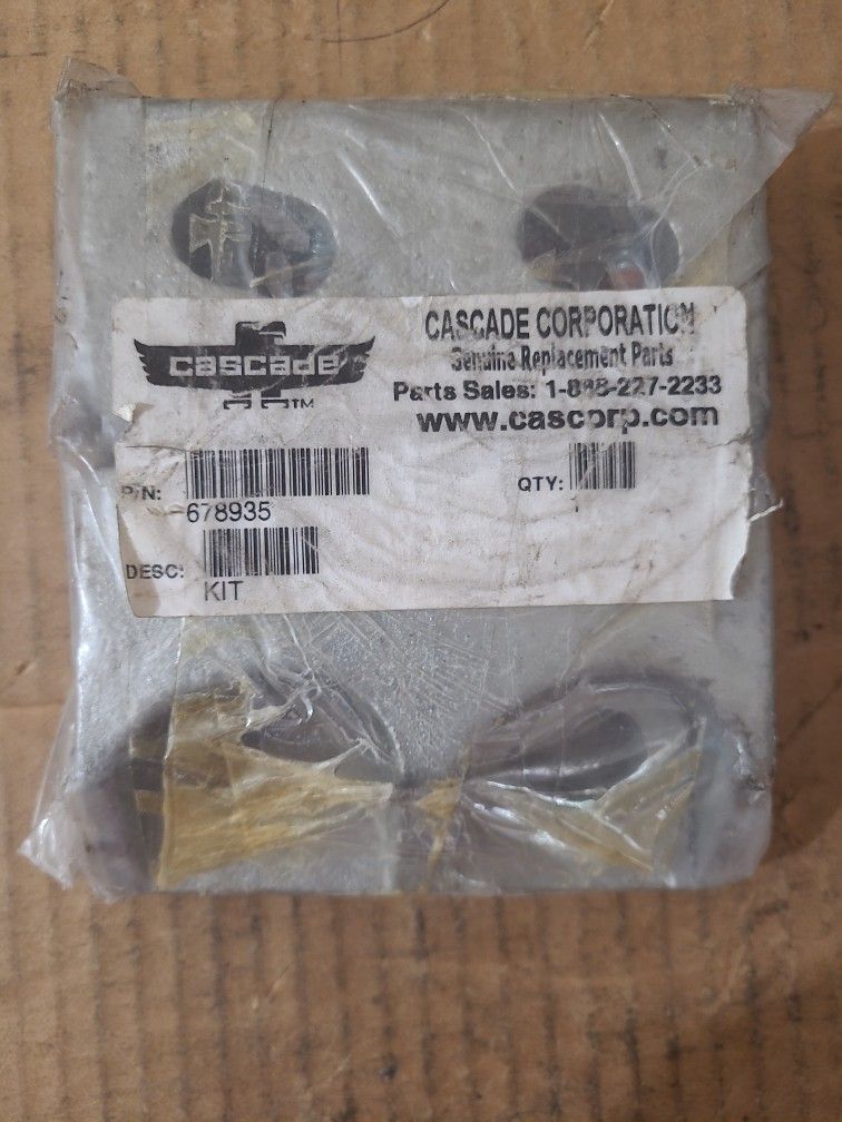 (2) Cascade Lower Hook 675935
