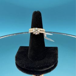 #- 150 Stunning Moissanite Round Engagement Ring Set Size 6