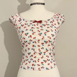 Cherry With Bow Top