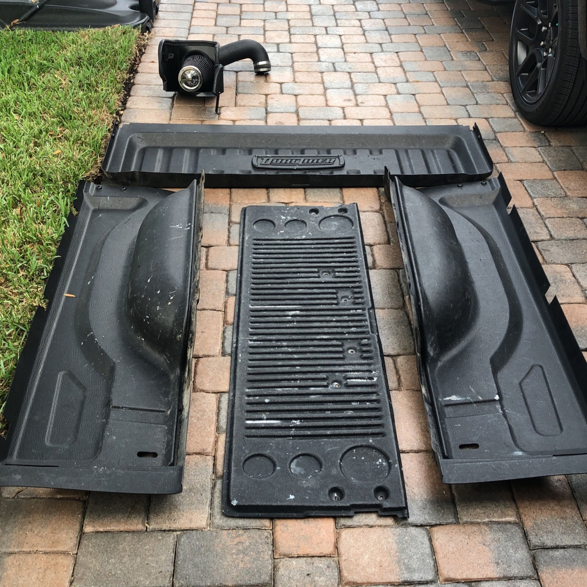 Truck Bed Liner *brand Dual Liner ‘17 Dodge Ram