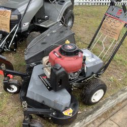 33in Triple Blade 3 Speed Mower And Catcher 