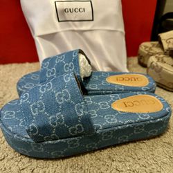 Gucci GG Platform Sandals Size 7