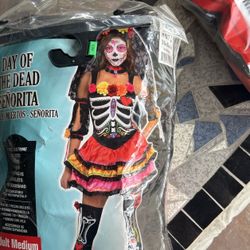 costume