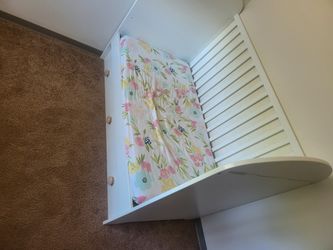 Baby Bed/Day Bed Too 