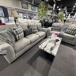 2 Pc Sofa And Loveseat 