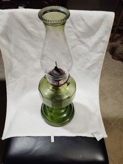 VINTAGE MID-CENTURY GREEN GLASS OIL LAMP